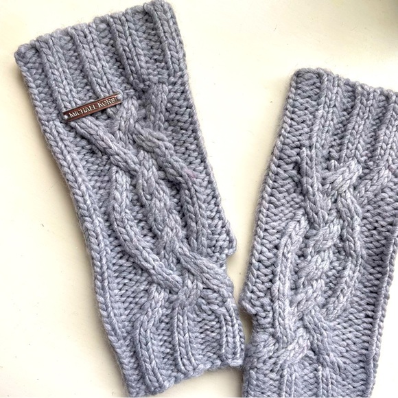 Women’s Michael Kors Fingerless Cable Knit Handwarmer Mittens - Light Grey - Picture 4 of 5